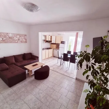 Διαμέρισμα Viki Krk Town